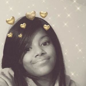 Meet your Posher, Denetria